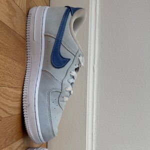 Nike Kids White and Blue Sneakers